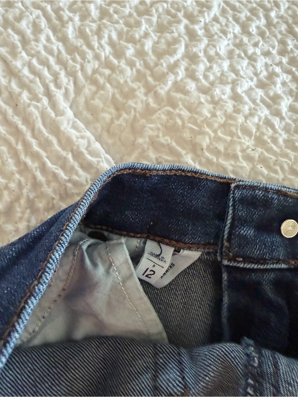 Lucky Brand Light Blue Denim Jean Shorts with 'SO LUCKY' Patch - Picture 3 of 5
